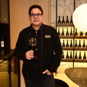 Elivam Assunção, sócio-diretor da EA Escritório Wine, na inauguração do Wine Bar BEMVINVANT na Pituba.