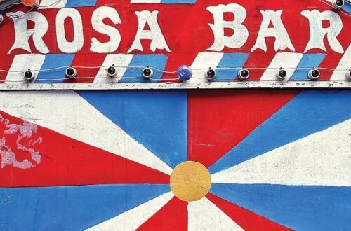 barraca Rosa Bar nas festas de largo de Salvador representando tradição cultural