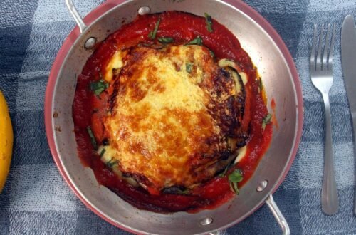 Parmegiana de berinjela gratinada em proposta de experiência afetiva em Salvador