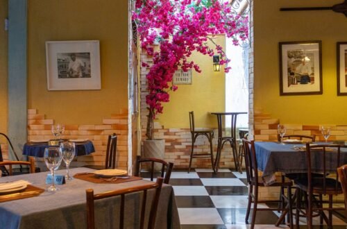 Salão do restaurante organizado para o Dia das Mães La Pasta Gialla.