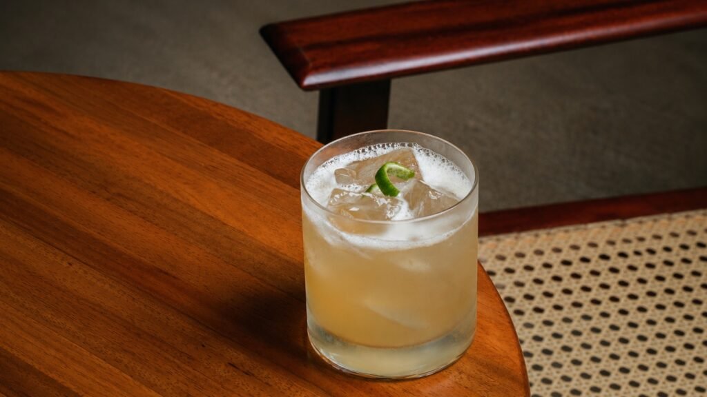 Drinque Jorge Amado, criado pelo Gero Salvador, será servido durante a edição do Guest Bartender.