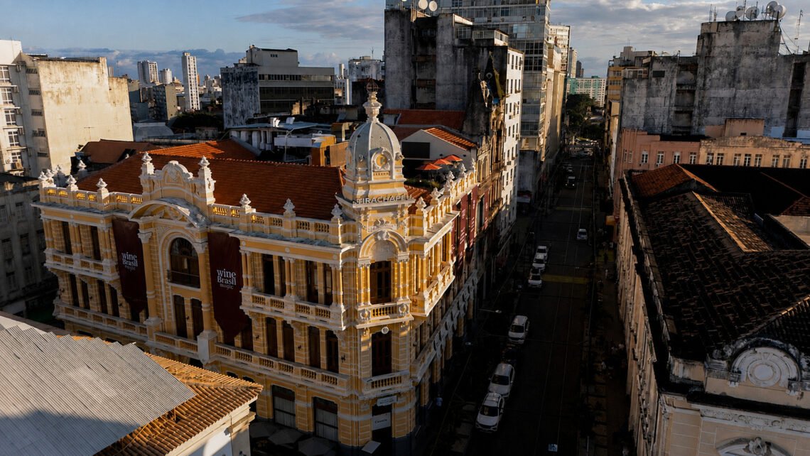 Palacete Tirachapéu, na Rua Chile, em Salvador, durante o Wine Brasil Music.